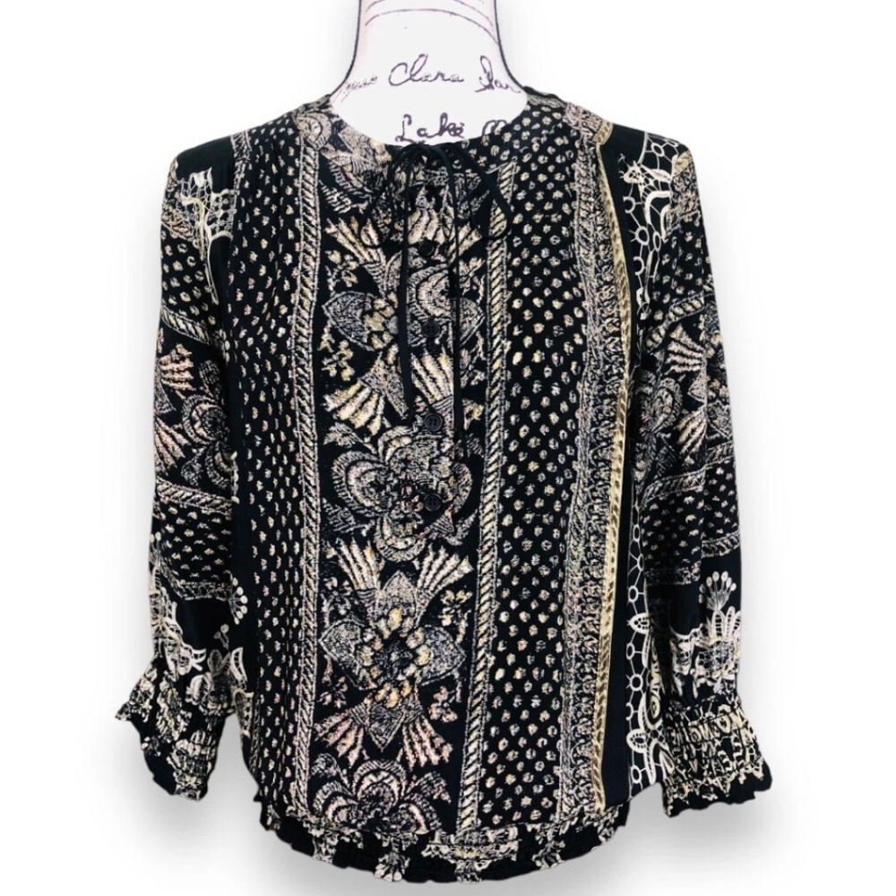 Beautiful Women's Akiko Black And Cream Top